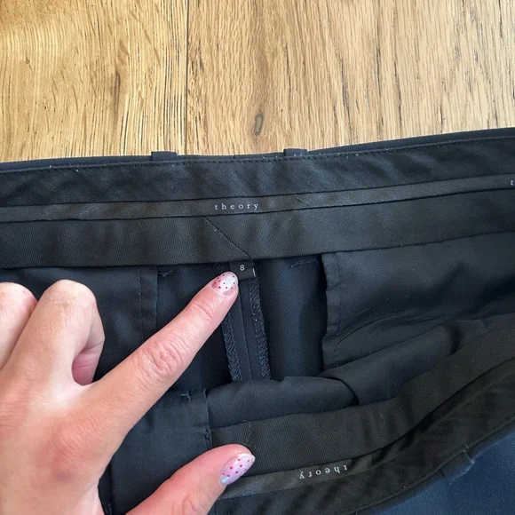 Elegant - Picture 3 of 3